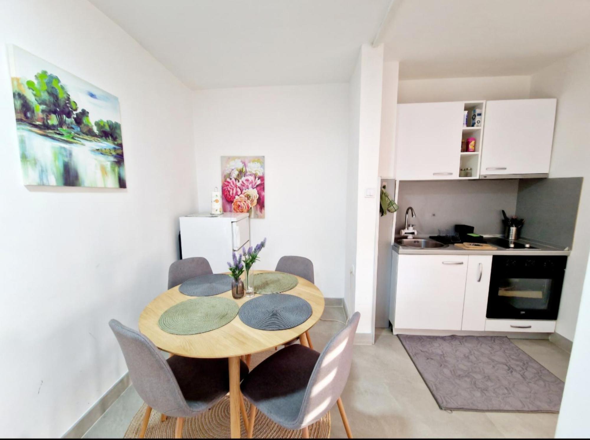 Infinity & Free Wifi & Free Parking Apartment